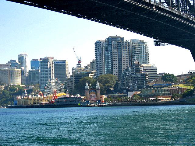 A 221 Sydney - Sous le Pont.jpg